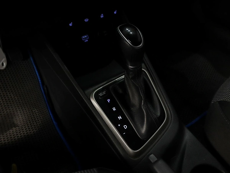 Hyundai Solaris, 2019г., передний привод, автомат