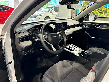 Haval Jolion, 2024г, передний привод, робот
