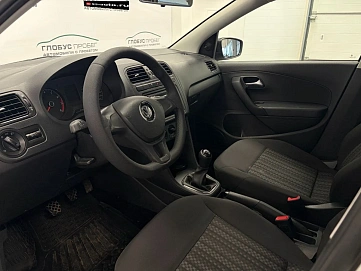 Volkswagen Polo, 2020г., передний привод, механика