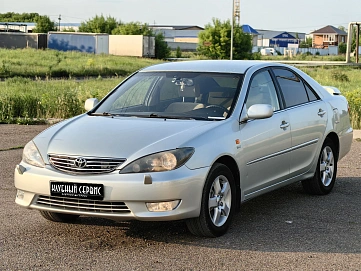 Toyota Camry, 2005г, передний привод, автомат
