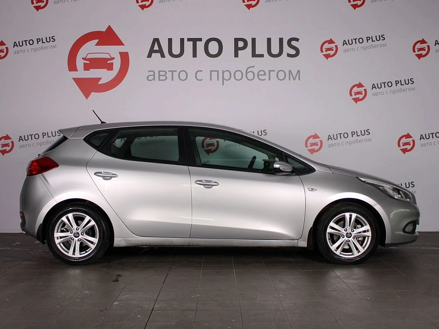 Kia Ceed, 2013г., передний привод, автомат