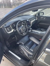 Volvo XC60, 2021г, полный привод, автомат