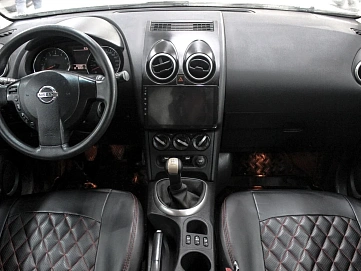 Nissan Qashqai, 2012г, передний привод, механика