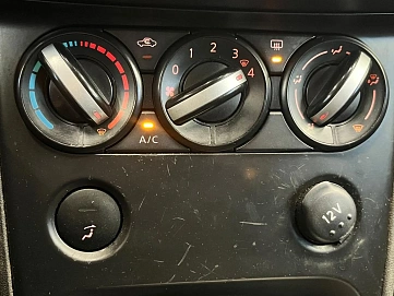 Nissan Qashqai, 2009г, передний привод, механика