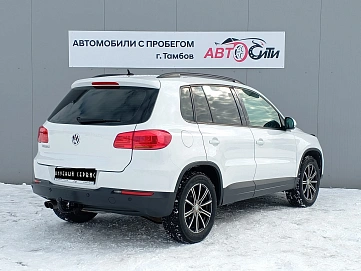 Volkswagen Tiguan, 2014г, передний привод, робот