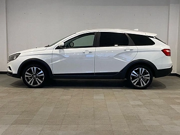 Lada (ВАЗ) Vesta, 2019г, передний привод, механика