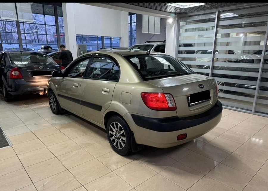 Kia Rio, 2007г., передний привод, механика