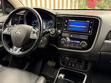 Mitsubishi Outlander, 2018г, полный привод, вариатор