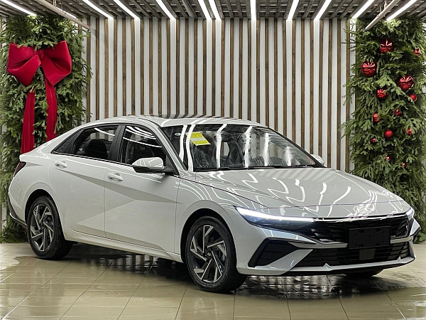 Hyundai Elantra, 2024г., передний привод, вариатор