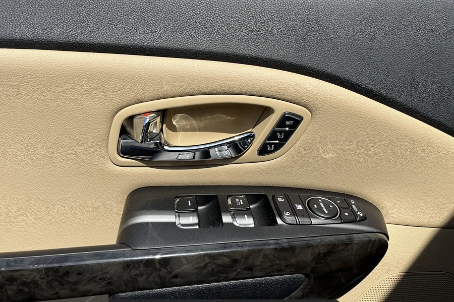 Kia Carnival, 2019г., передний привод, автомат