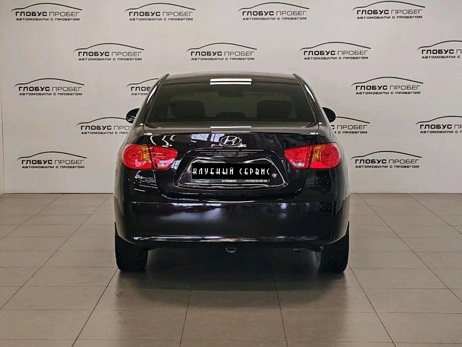 Hyundai Elantra, 2008г., передний привод, механика