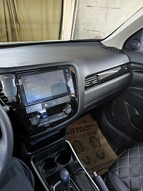 Mitsubishi Outlander, 2022г, передний привод, вариатор