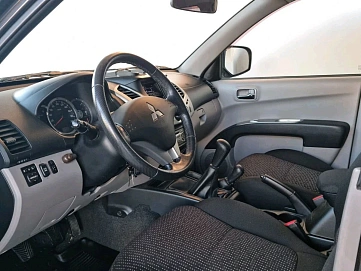 Mitsubishi L200, 2011г, полный привод, механика