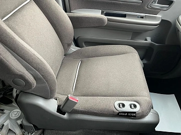 Honda Stepwgn, 2016г, передний привод, вариатор