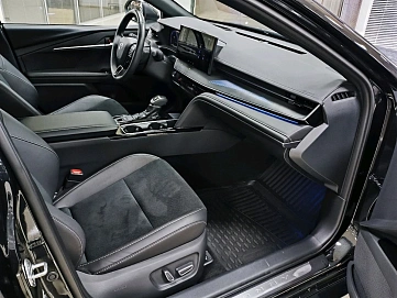 Toyota Camry, 2024г, передний привод, вариатор