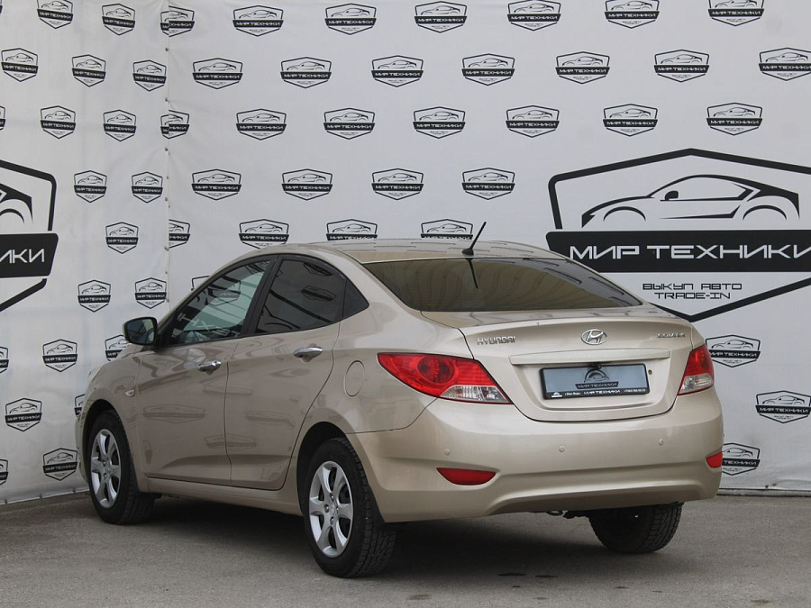 Hyundai Solaris, 2011г., передний привод, механика