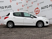 Peugeot 308, 2011г., передний привод, механика
