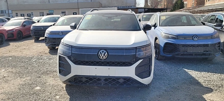 Volkswagen Teramont, 2026г, полный привод, робот