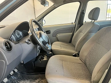 Renault Logan, 2008г, передний привод, механика