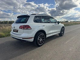 Volkswagen Touareg, 2017г, полный привод, автомат