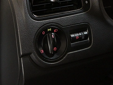 Volkswagen Polo, 2011г, передний привод, автомат