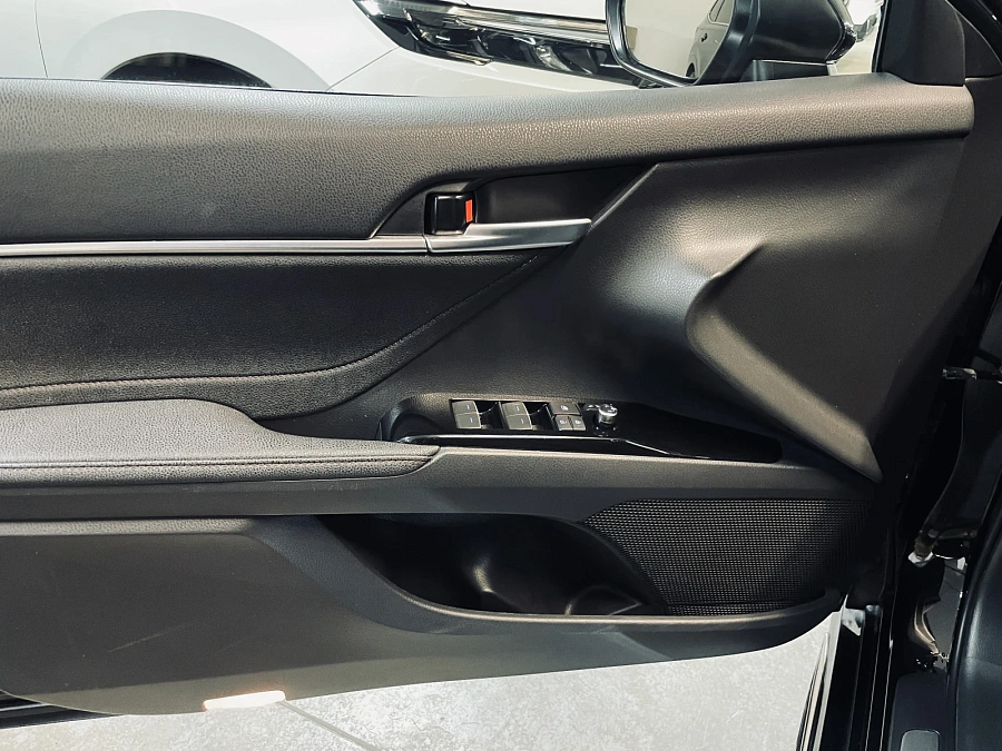 Toyota Camry, 2023г., передний привод, автомат
