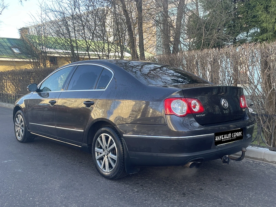 Volkswagen Passat, 2010г., передний привод, робот