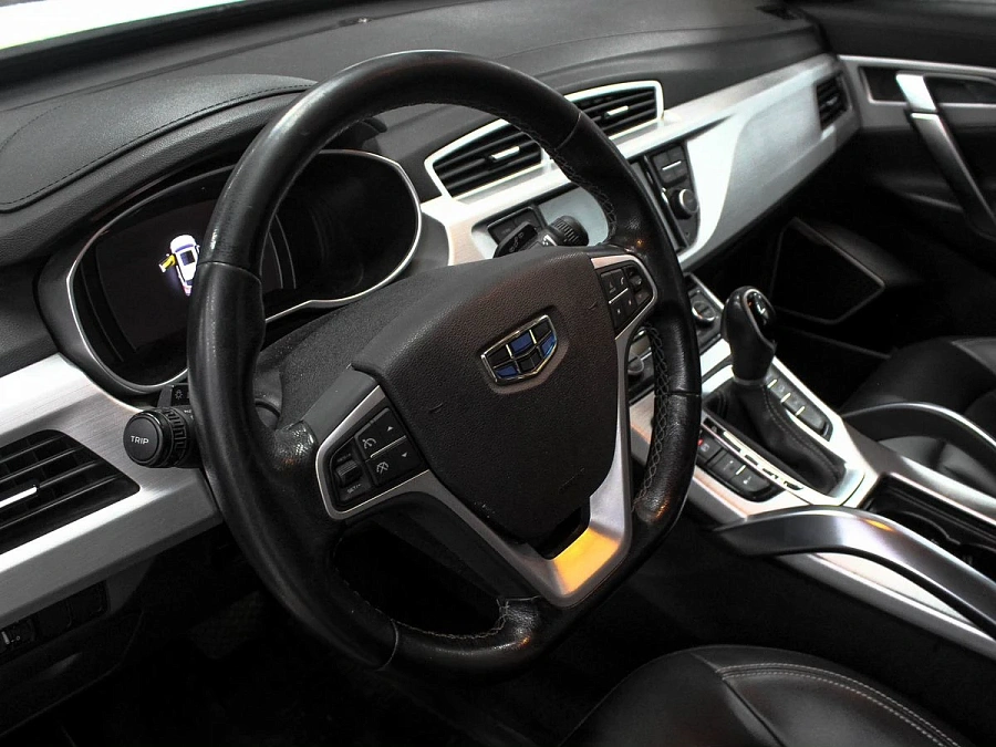 Geely Atlas, 2018г., передний привод, автомат