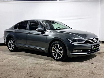 Volkswagen Passat, 2016г, передний привод, робот