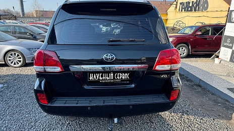 Toyota Land Cruiser, 2010г, полный привод, автомат