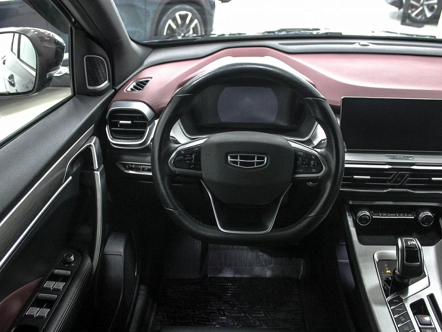 Geely Coolray, 2021г., передний привод, робот