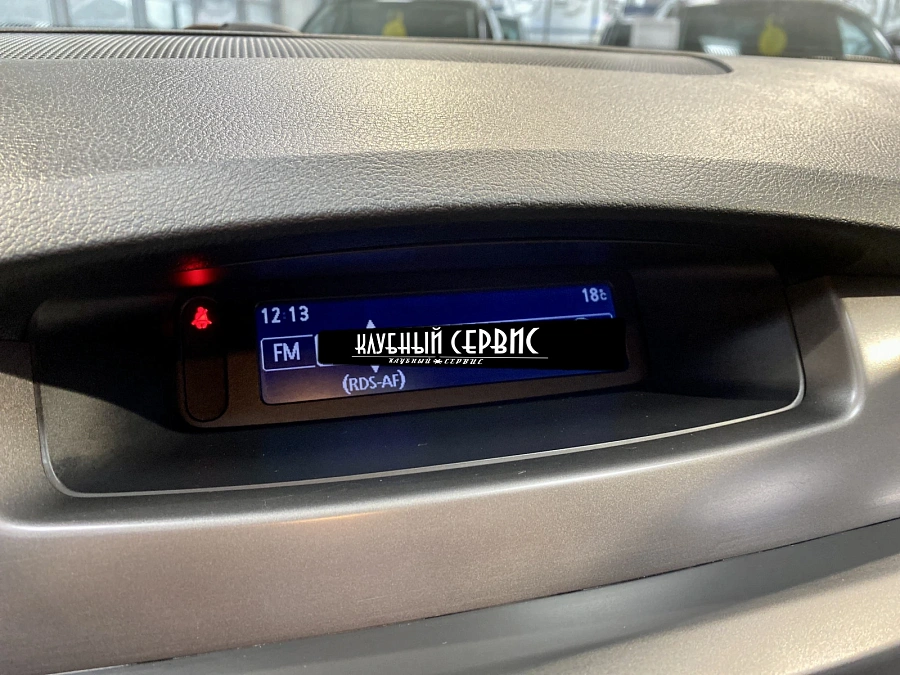 Renault Latitude, 2010г., передний привод, вариатор