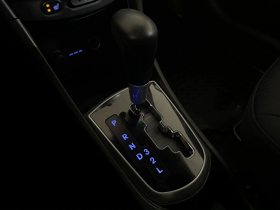 Hyundai Solaris, 2012г., передний привод, автомат