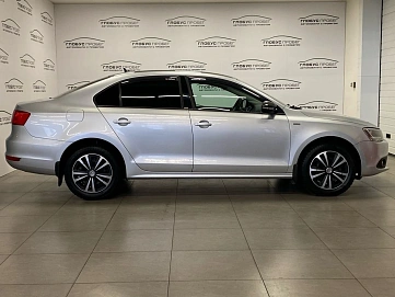 Volkswagen Jetta, 2013г, передний привод, механика