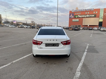Lada (ВАЗ) Vesta, 2017г, передний привод, механика