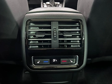 Volkswagen Passat, 2017г, полный привод, робот