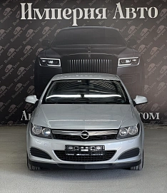 Opel Astra, 2010г, передний привод, механика