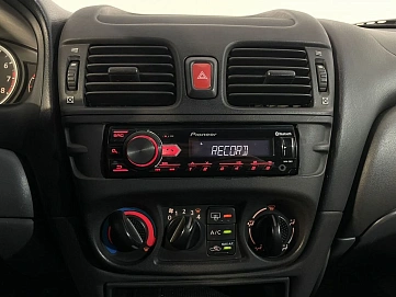 Nissan Almera, 2005г, передний привод, механика