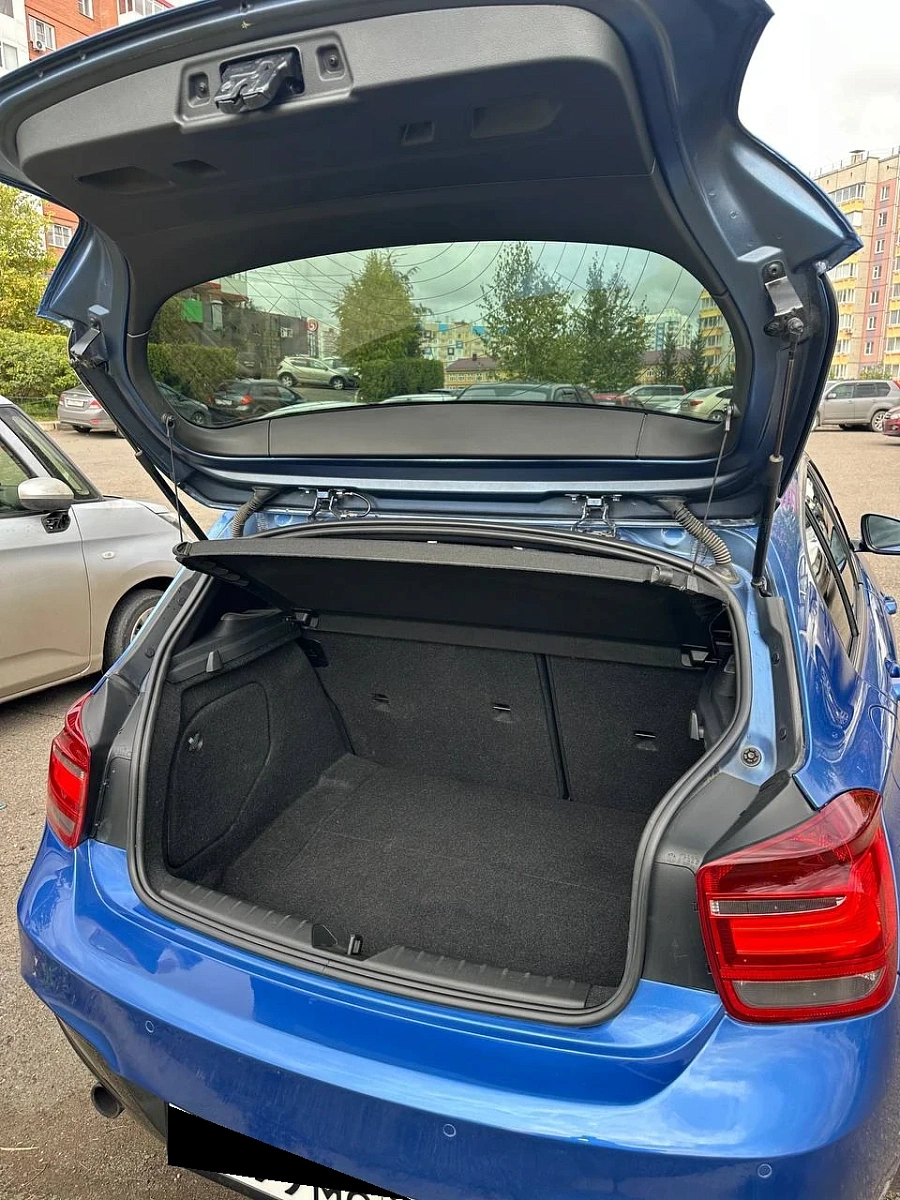 BMW 1 серии, 2012г., задний привод, автомат