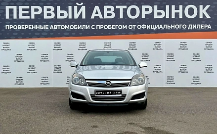 Opel Astra, 2010г, передний привод, механика
