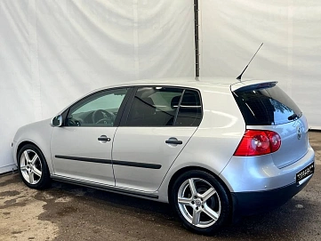 Volkswagen Golf, 2008г, передний привод, автомат