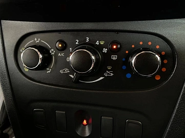 Renault Logan, 2020г, передний привод, автомат