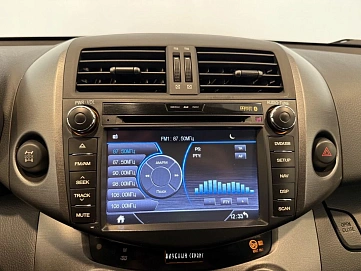 Toyota RAV4, 2012г, передний привод, автомат