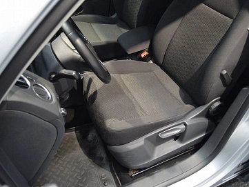Volkswagen Tiguan, 2013г, передний привод, механика