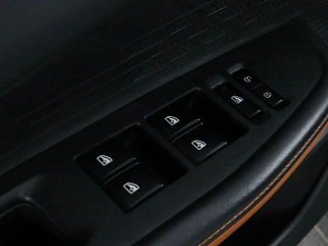 Changan UNI-V, 2023г, передний привод, робот