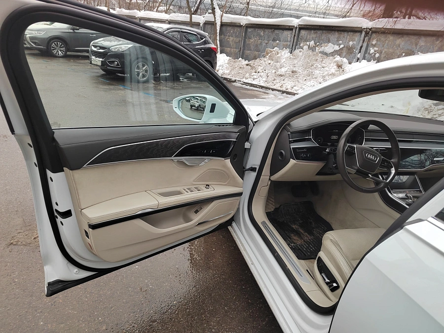 Audi A8, 2018г., полный привод, автомат