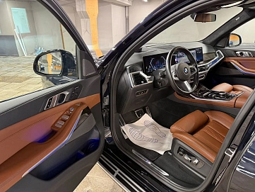 BMW X7, 2023г, полный привод, автомат