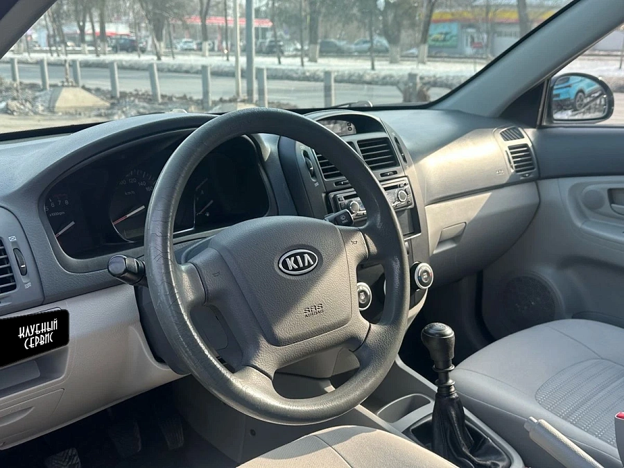 Kia Cerato, 2008г., передний привод, механика