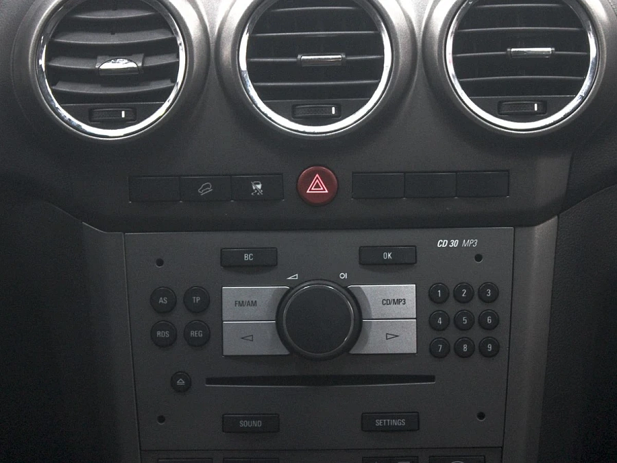 Opel Antara, 2007г., полный привод, механика