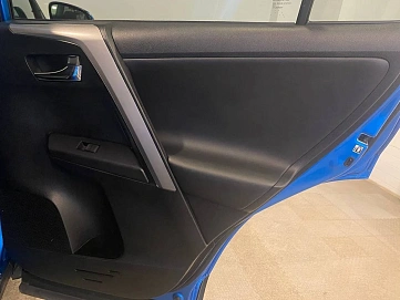 Toyota RAV4, 2016г, передний привод, автомат